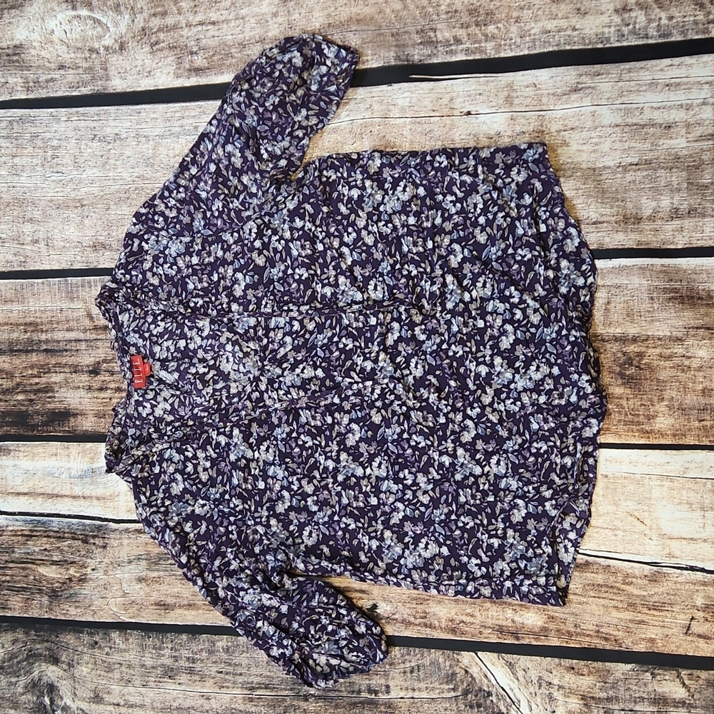 Elle Purple Floral V-neck Blouse Size L